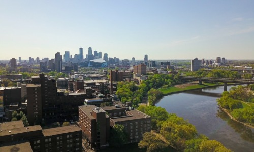 downtown Minneapolis skyline - Downtown apartment living